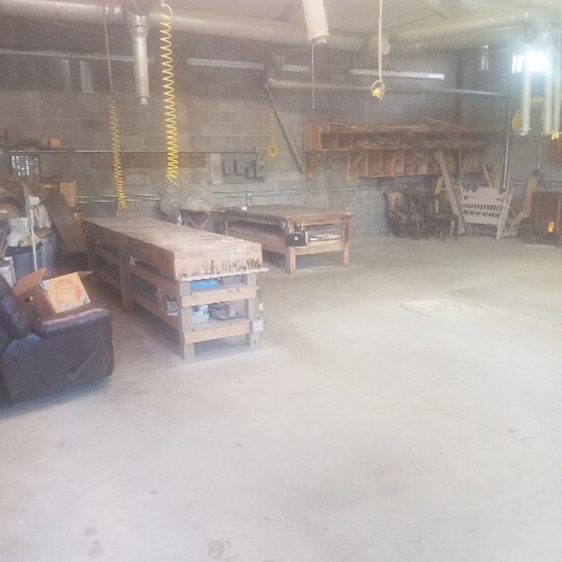 Auction Photo