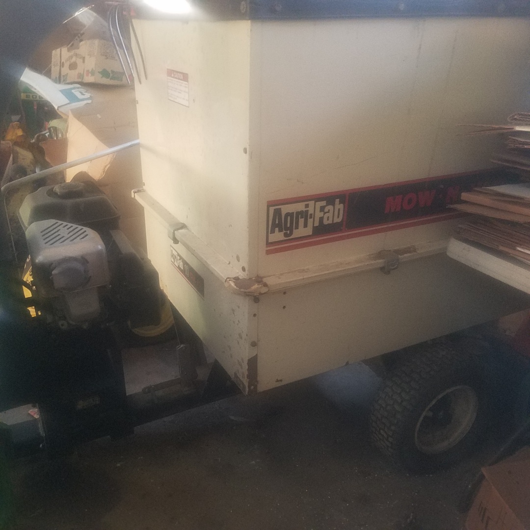 Auction Photo