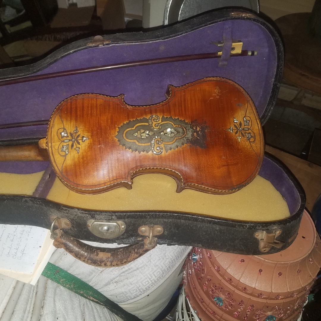 Auction Photo