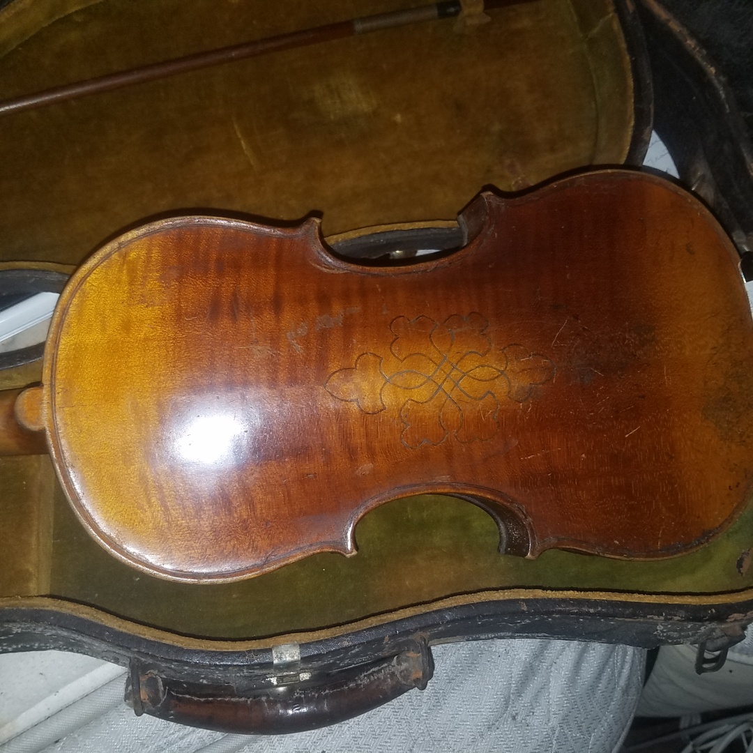 Auction Photo
