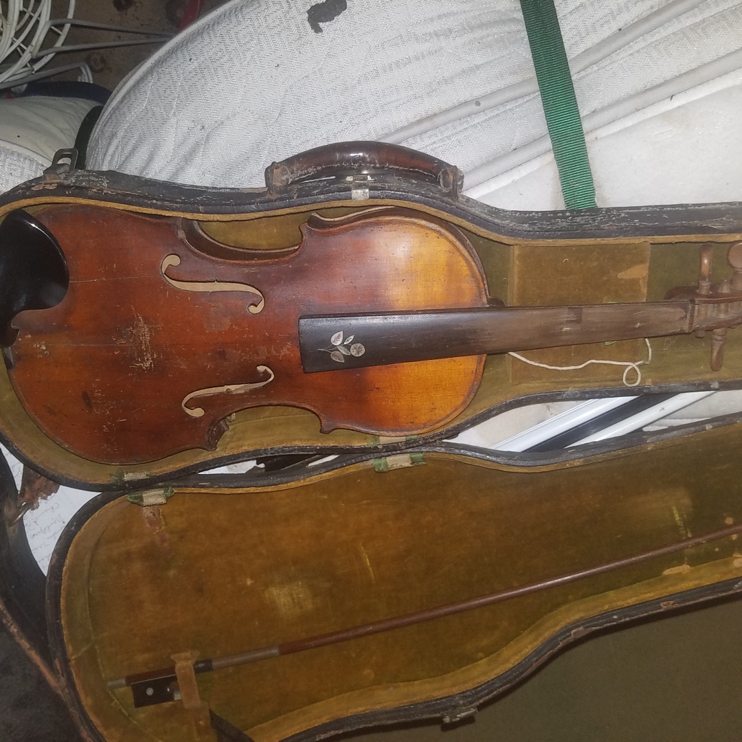 Auction Photo