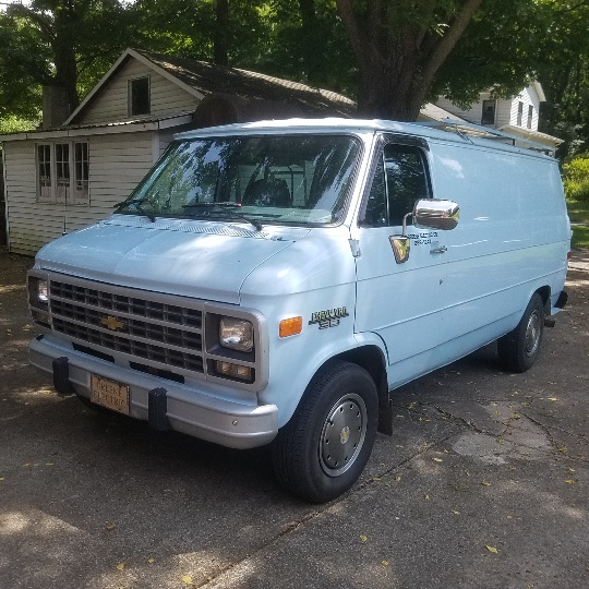 Auction Photo