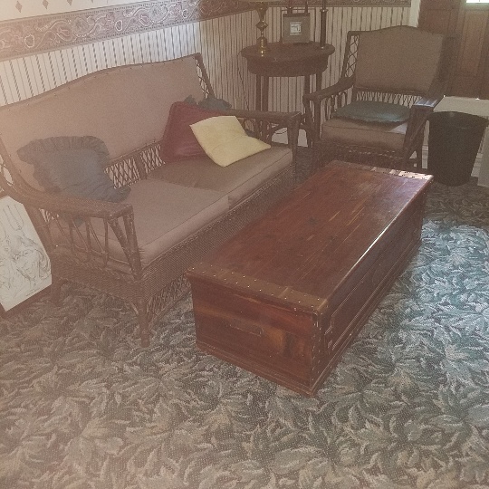 Auction Photo
