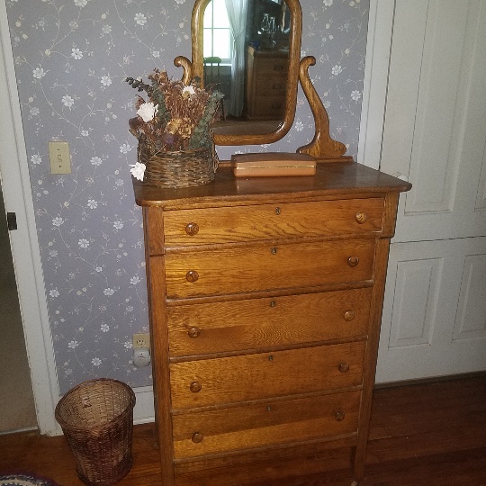 Auction Photo
