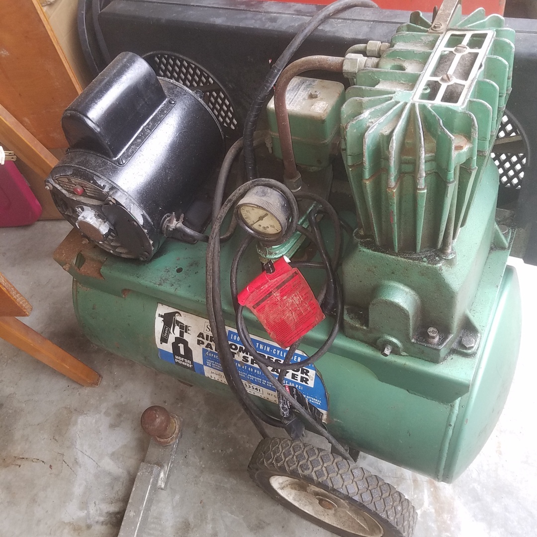 Auction Photo