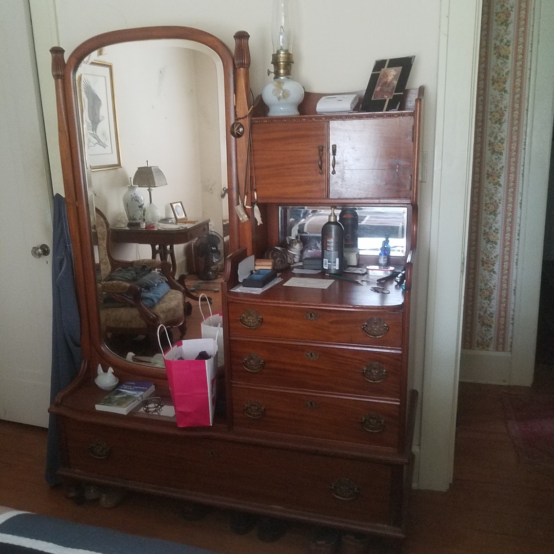 Auction Photo