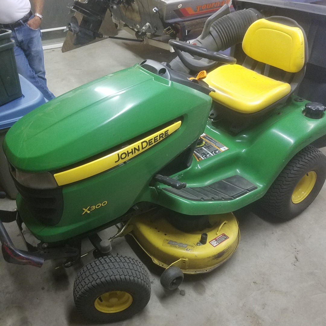 Auction Photo