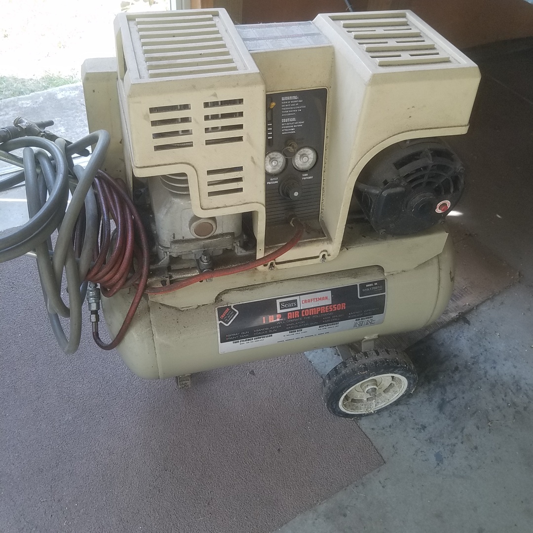 Auction Photo