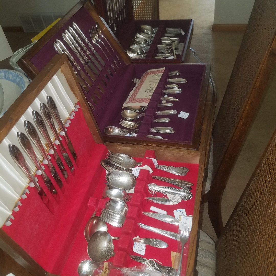 Auction Photo