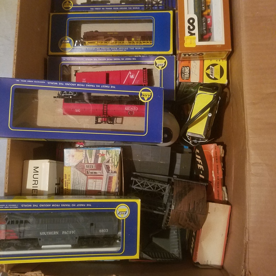 Auction Photo