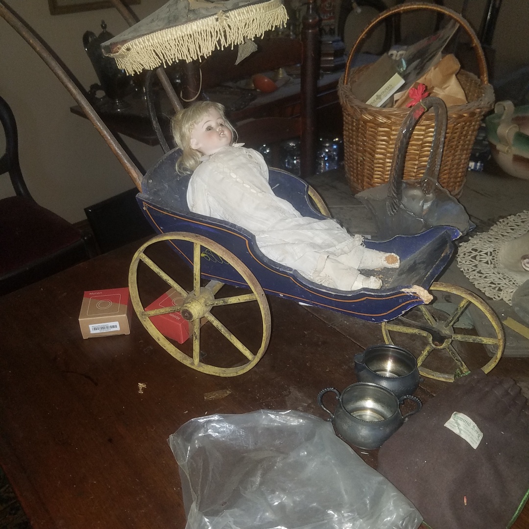 Auction Photo