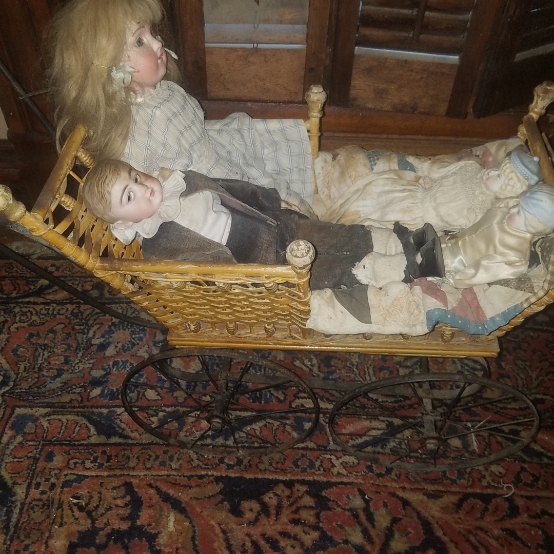 Auction Photo