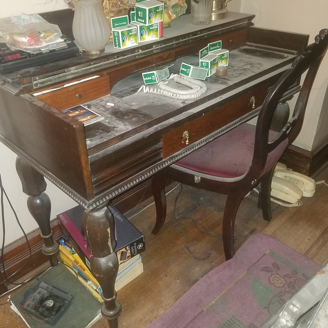 Auction Photo