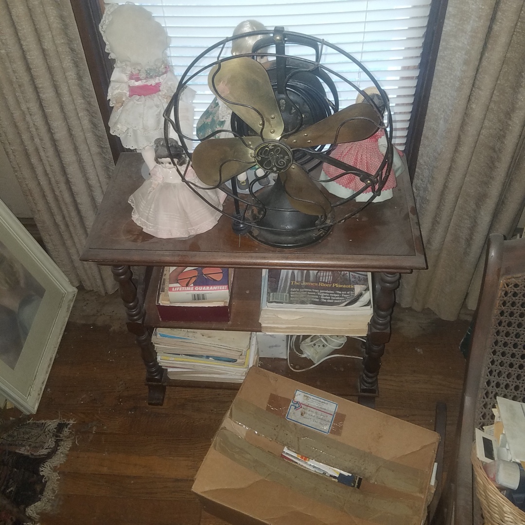 Auction Photo