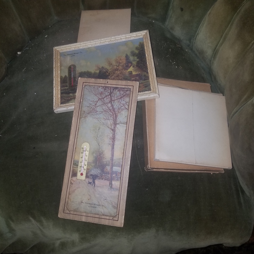 Auction Photo
