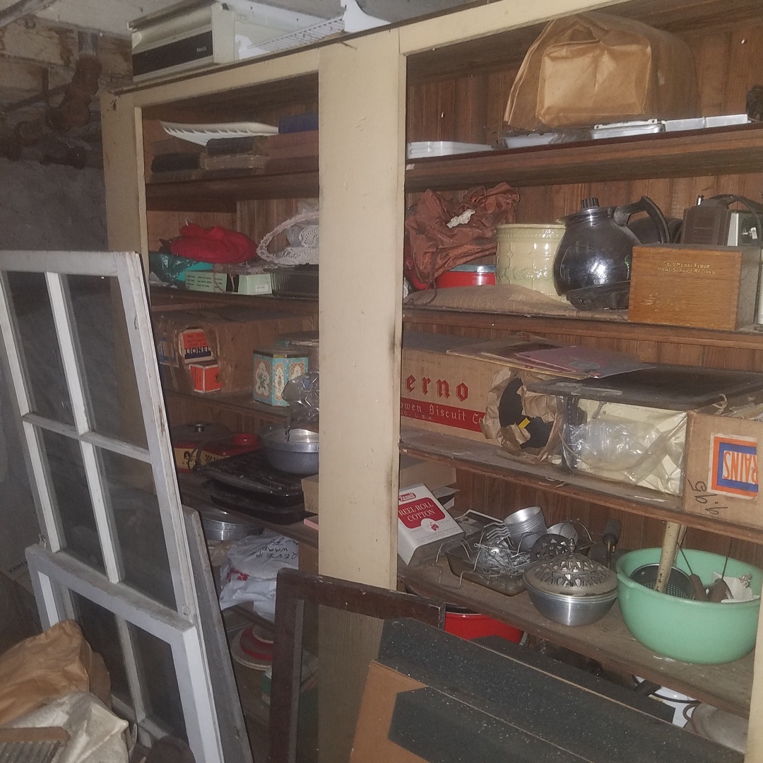 Auction Photo