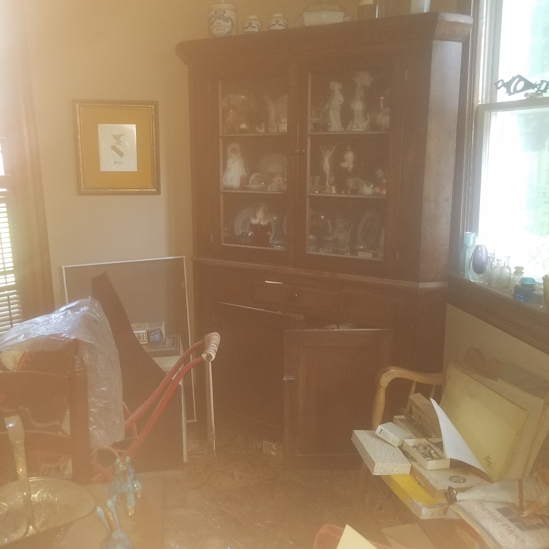 Auction Photo