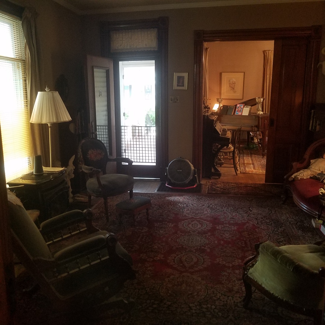 Auction Photo