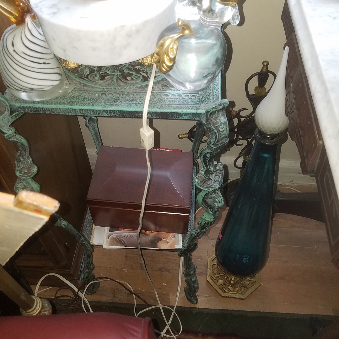 Auction Photo