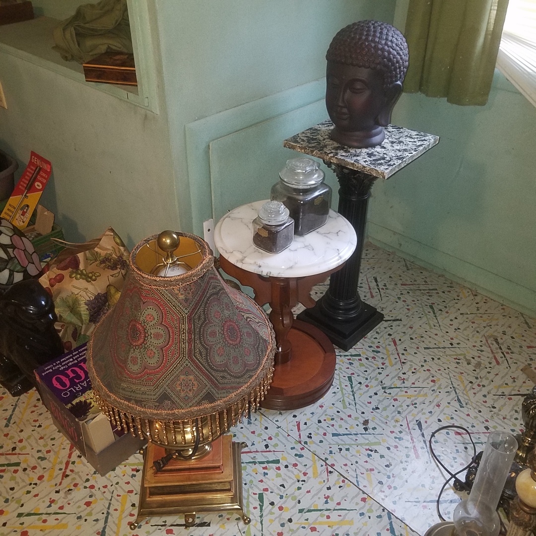 Auction Photo