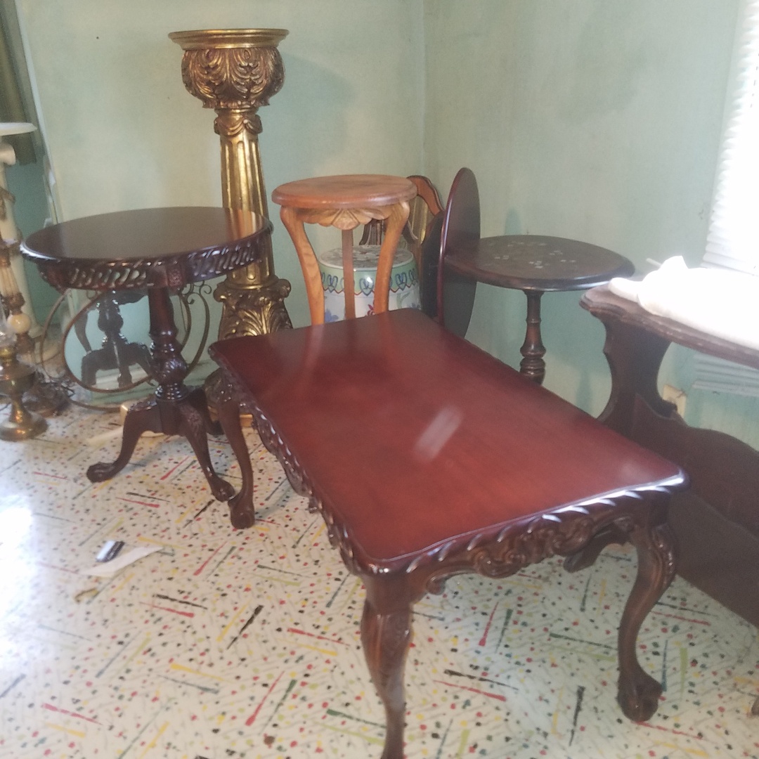 Auction Photo