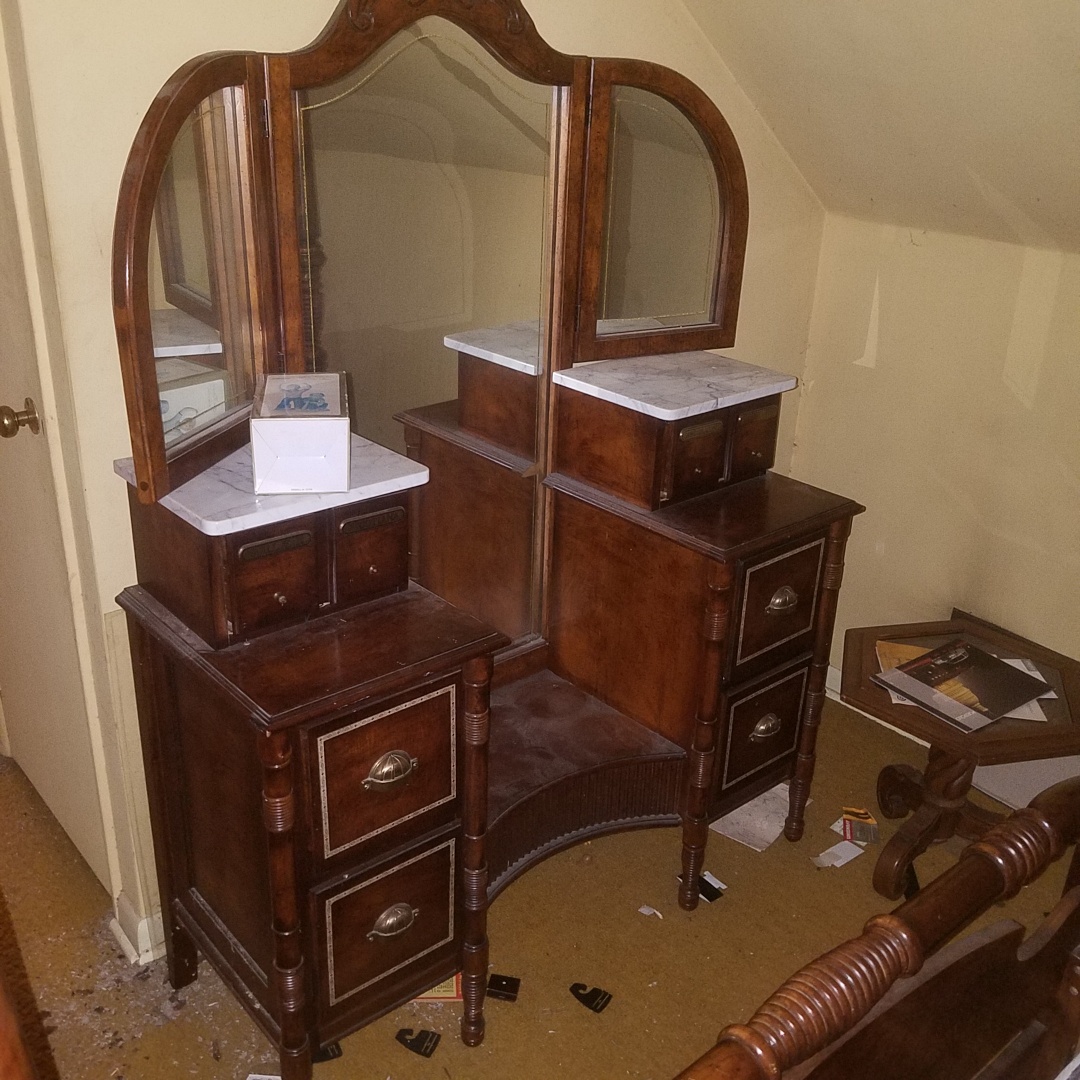 Auction Photo