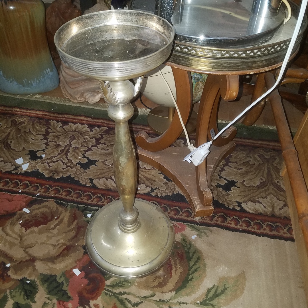 Auction Photo