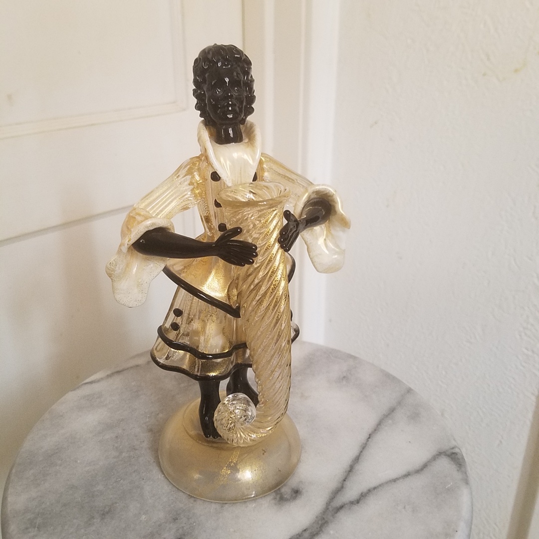 Auction Photo