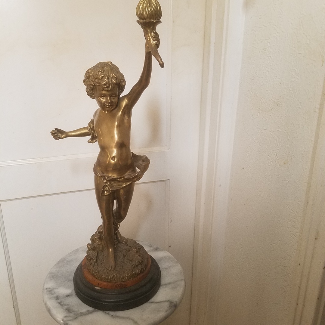 Auction Photo