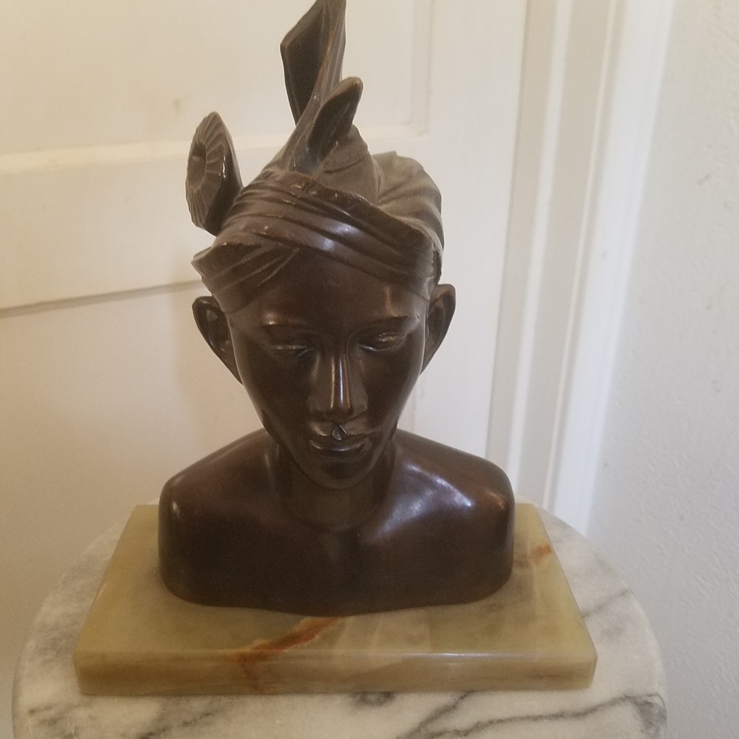 Auction Photo