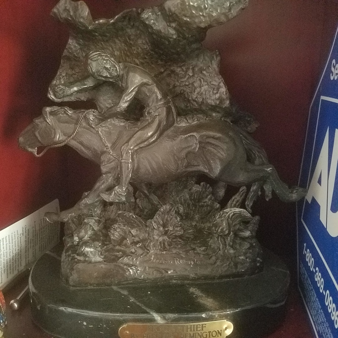 Auction Photo