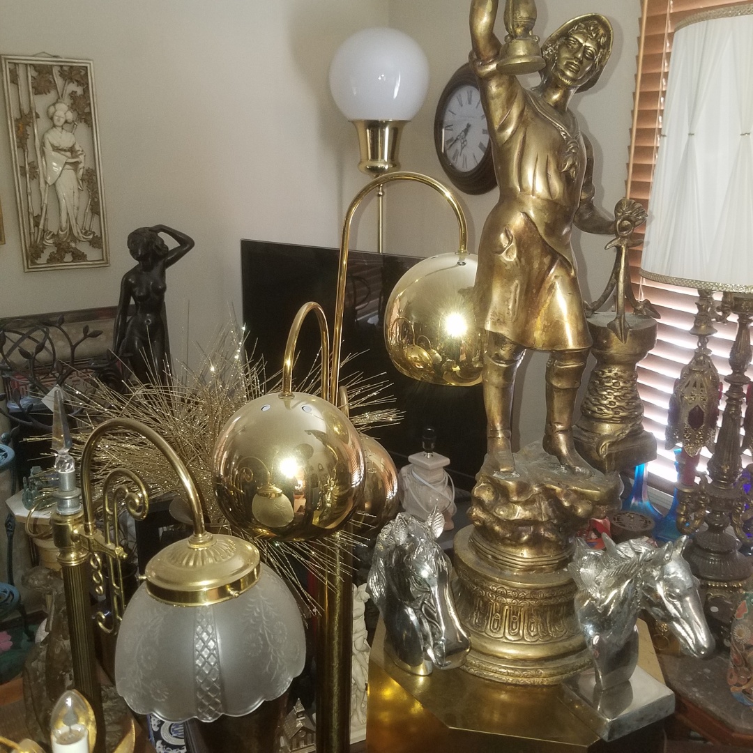 Auction Photo