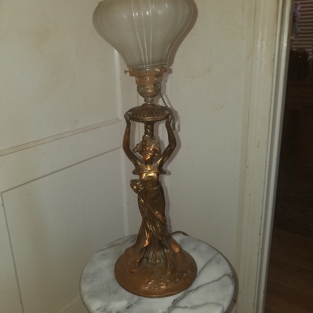 Auction Photo