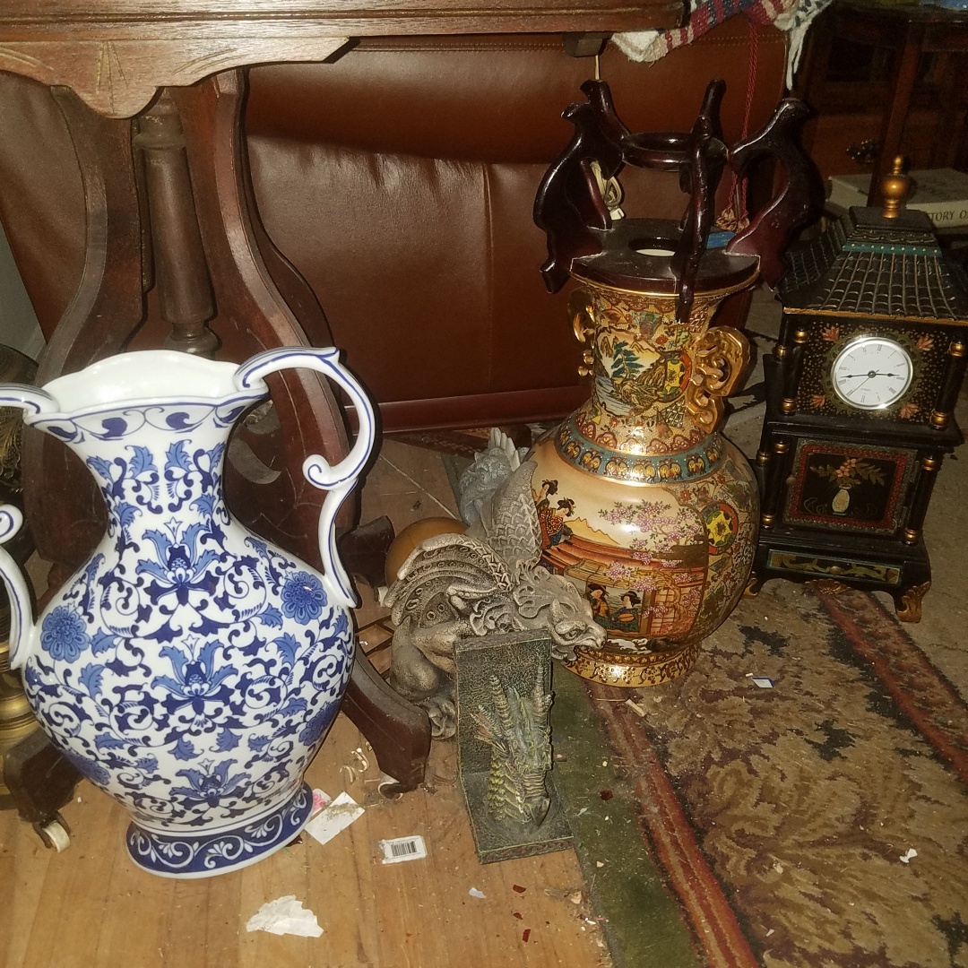 Auction Photo