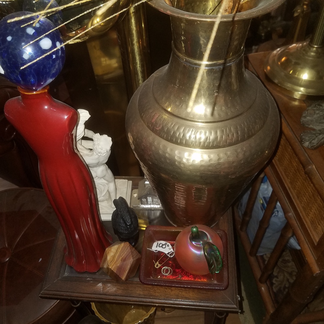 Auction Photo