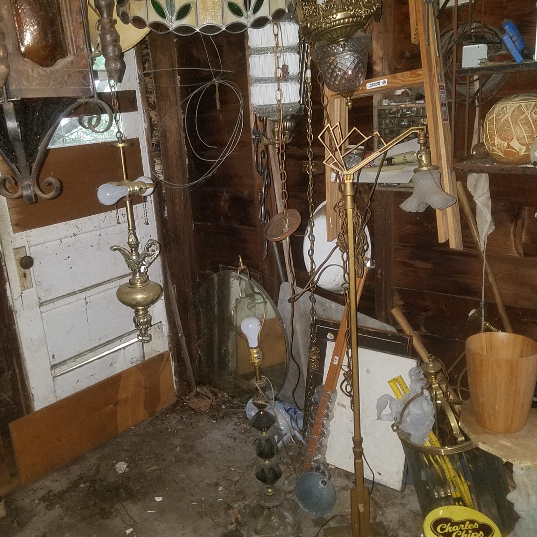 Auction Photo