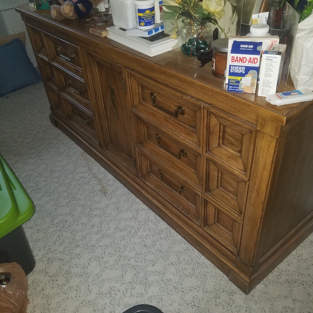 Auction Photo