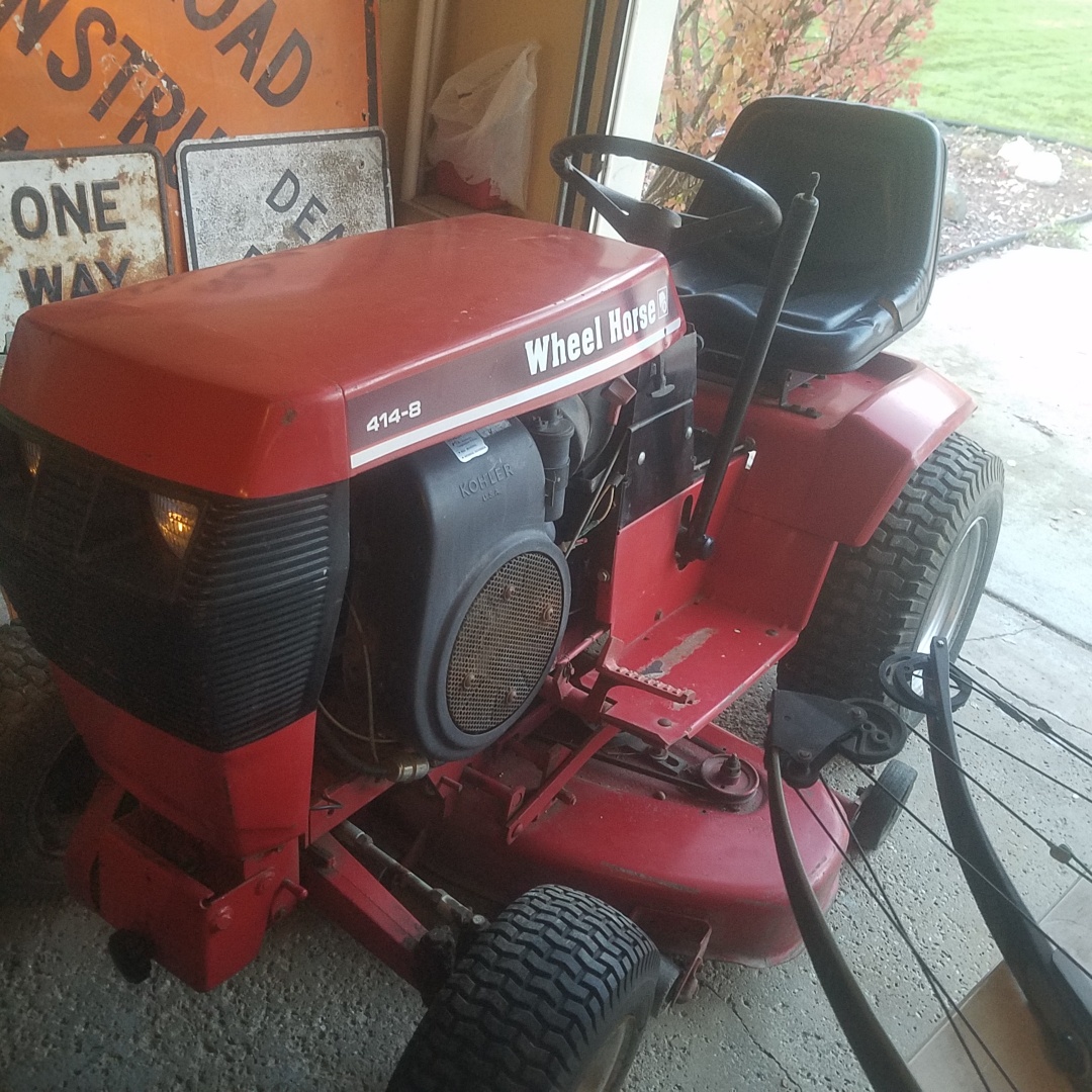 Auction Photo