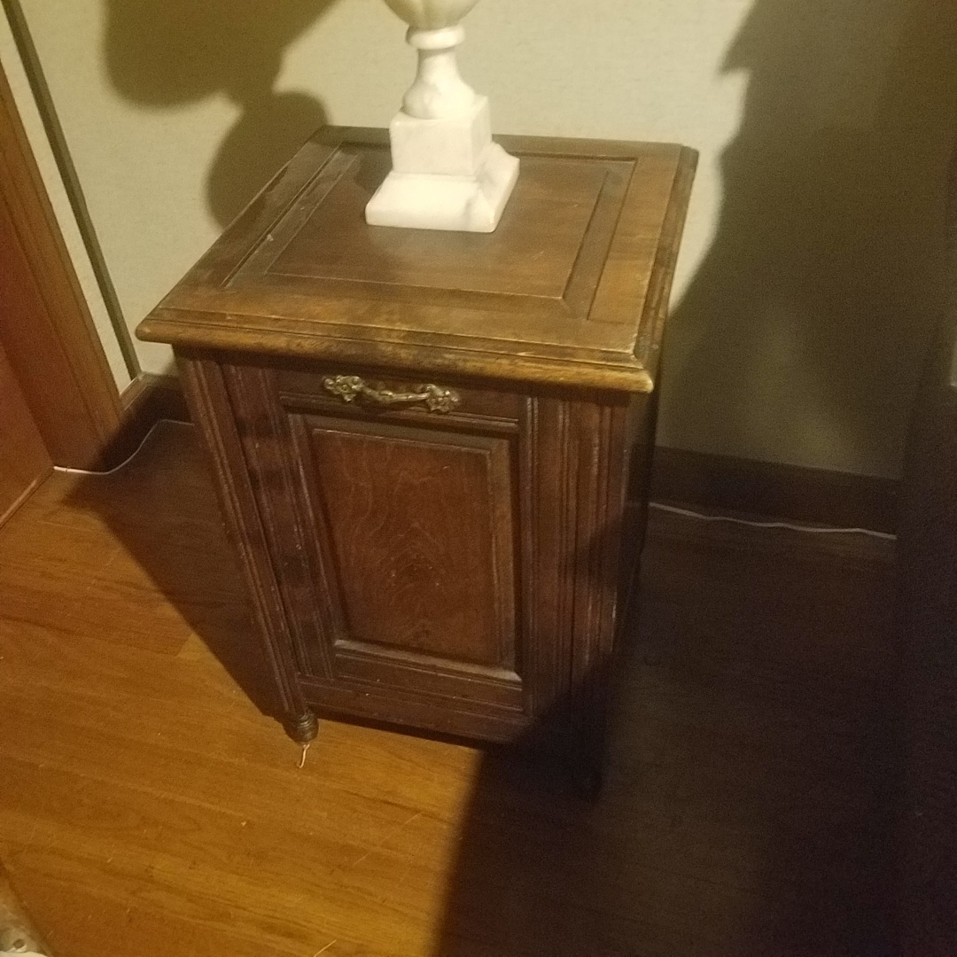 Auction Photo