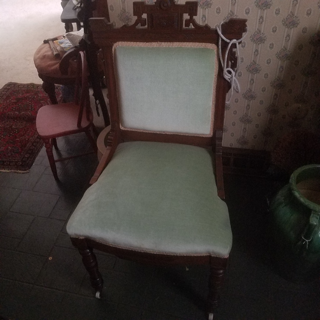Auction Photo