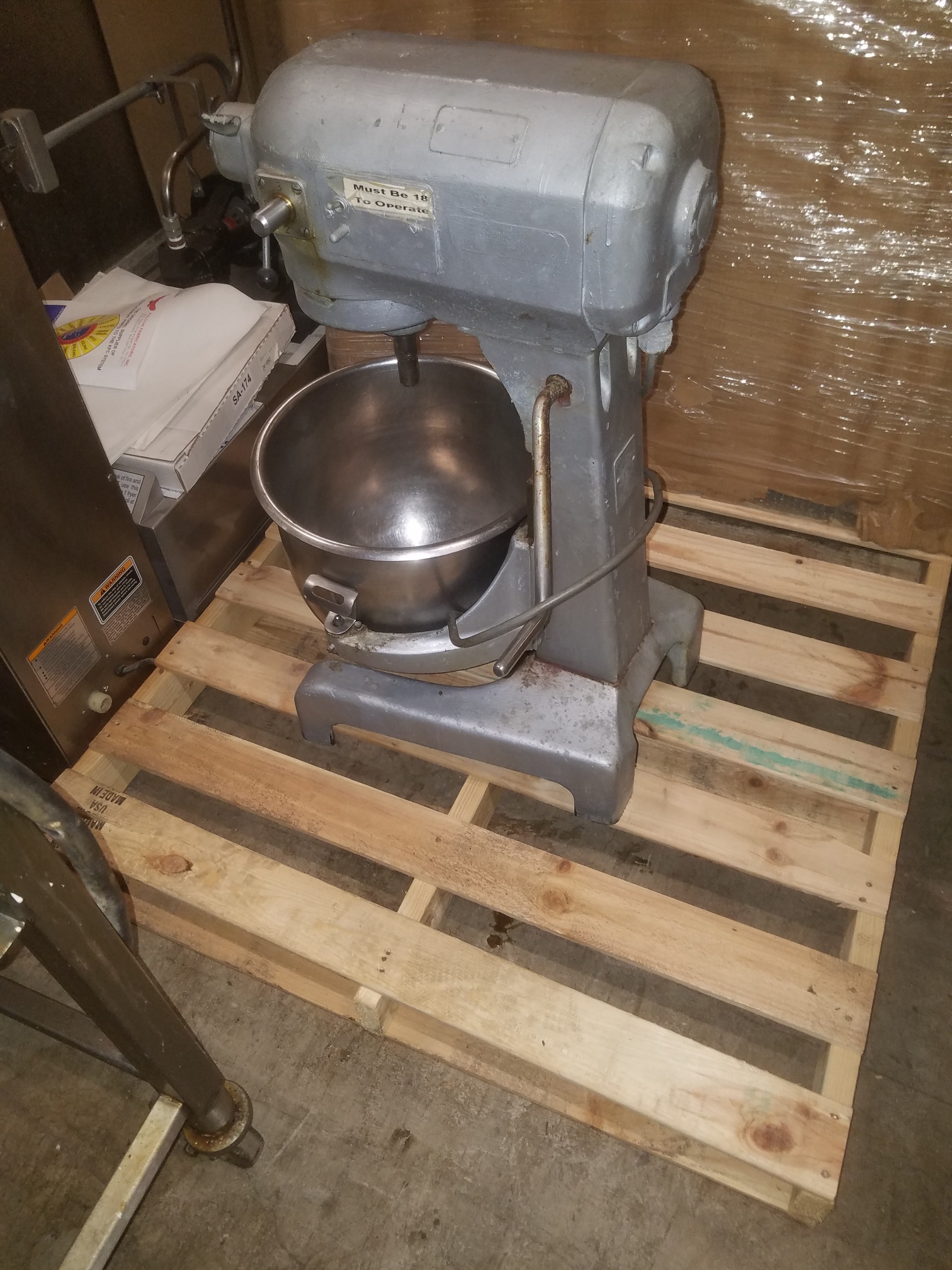 Auction Photo