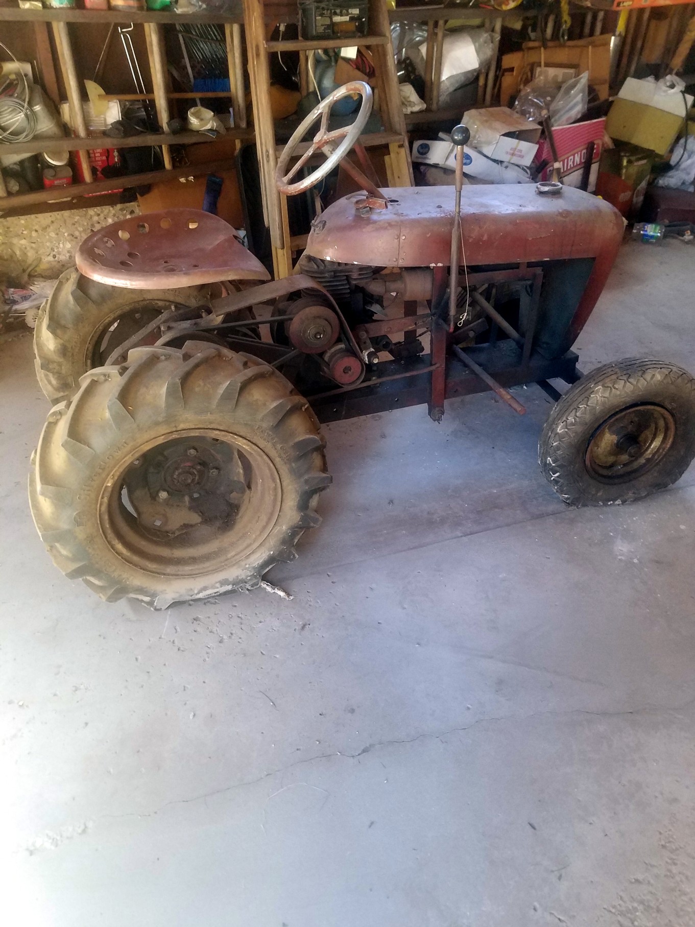 Auction Photo