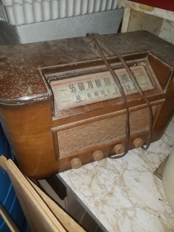 Auction Photo