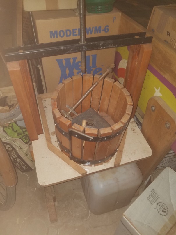 Auction Photo