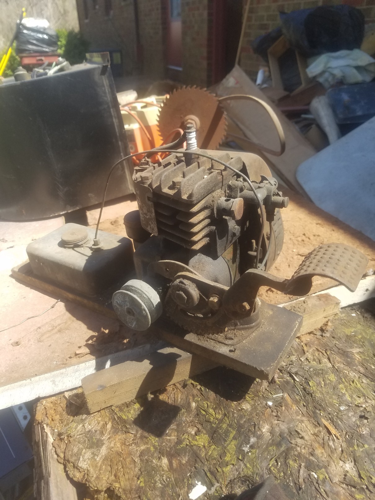 Auction Photo