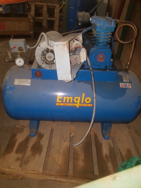 Auction Photo