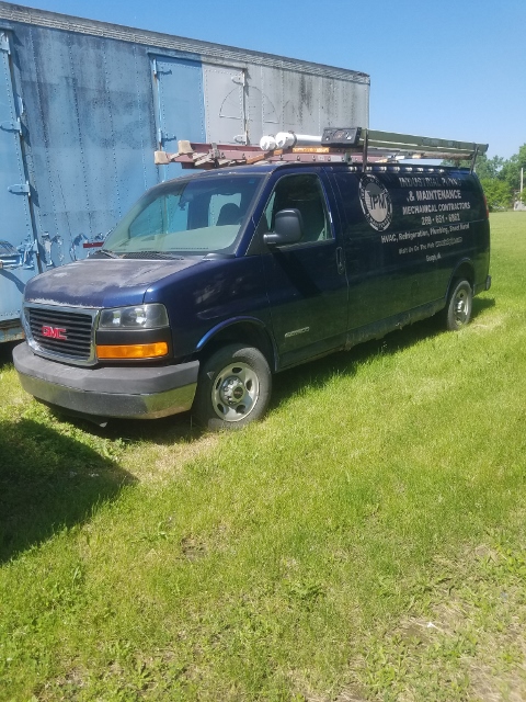 Auction Photo