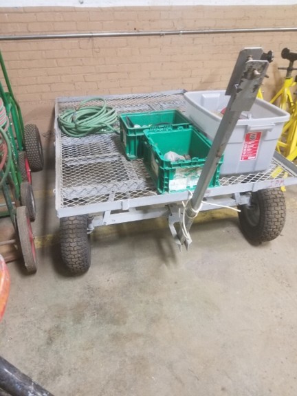Auction Photo