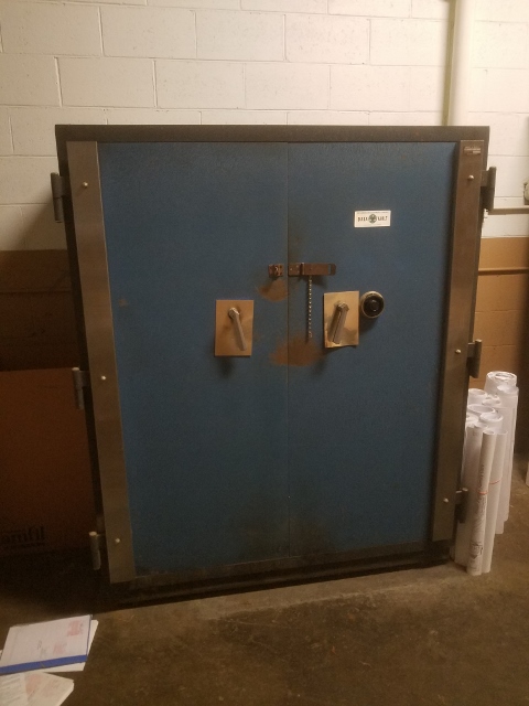 Auction Photo
