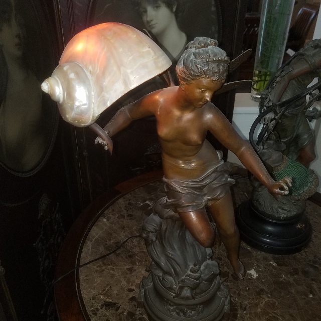 Auction Photo